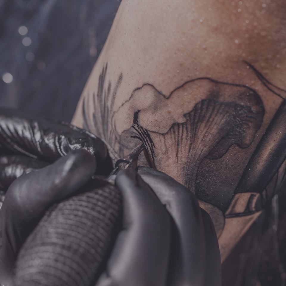 Tatuaje realista en Kazzo Tattoo Málaga