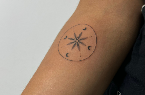 Tatuaje línea fina Estrella - Kazzo Tattoo Málaga